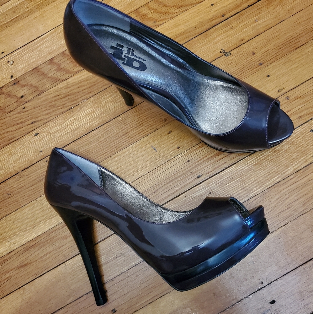 New! Brown platform heels